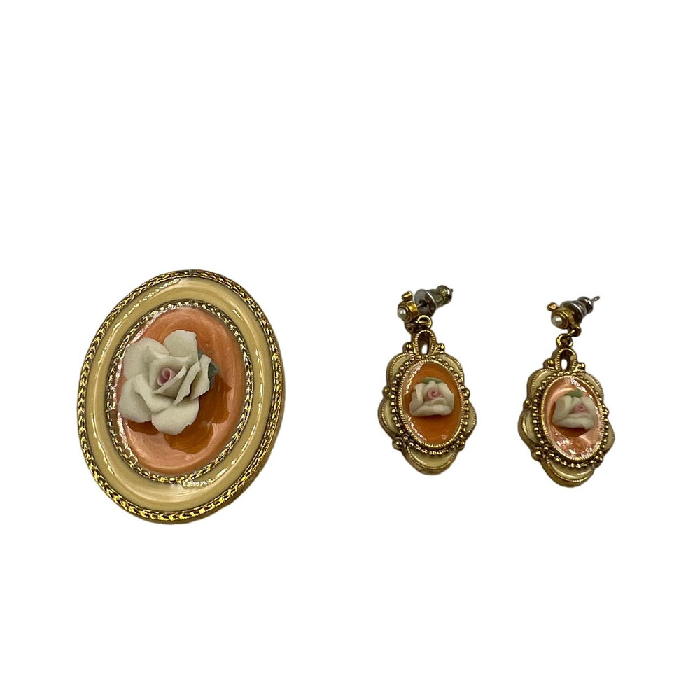Vintage Cameo Broach & Earrings Set White Flower Pink Gold Tone Jewelry 70's-80s